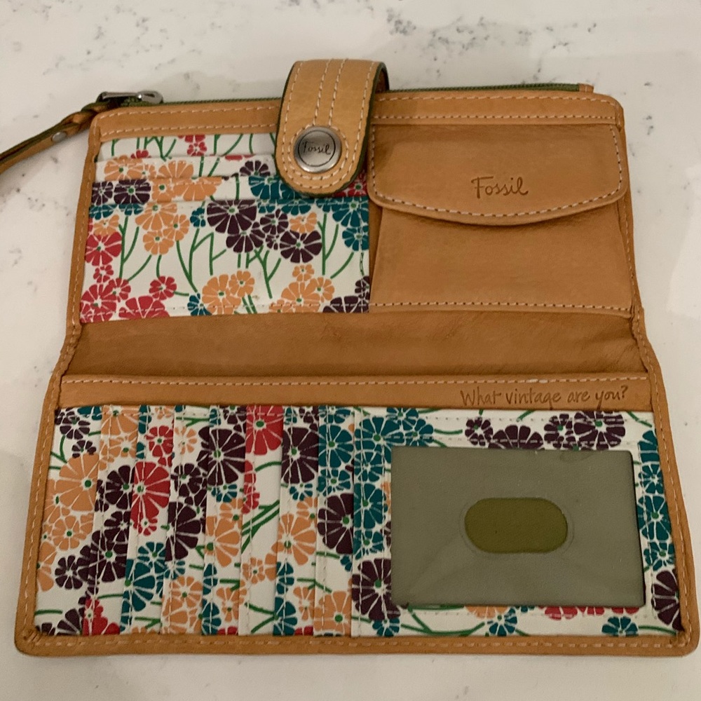 Fossil wallet - Picture 2 of 3